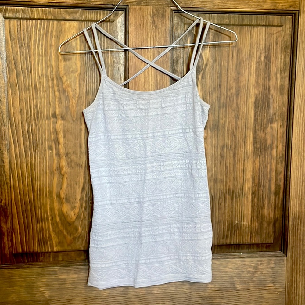 Super cute cross-strap gray print Aéropostale tank top!
